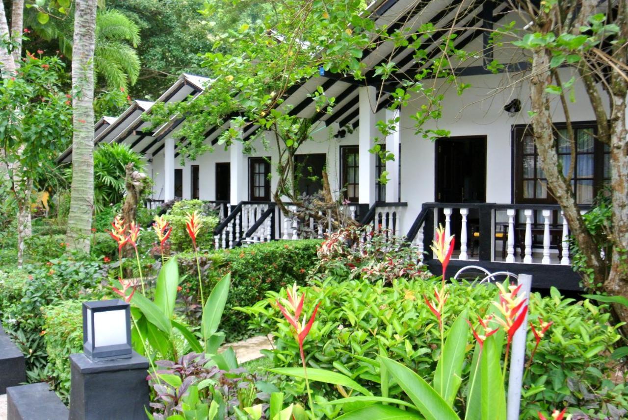 Hotel Flower Garden Unawatuna Exterior photo